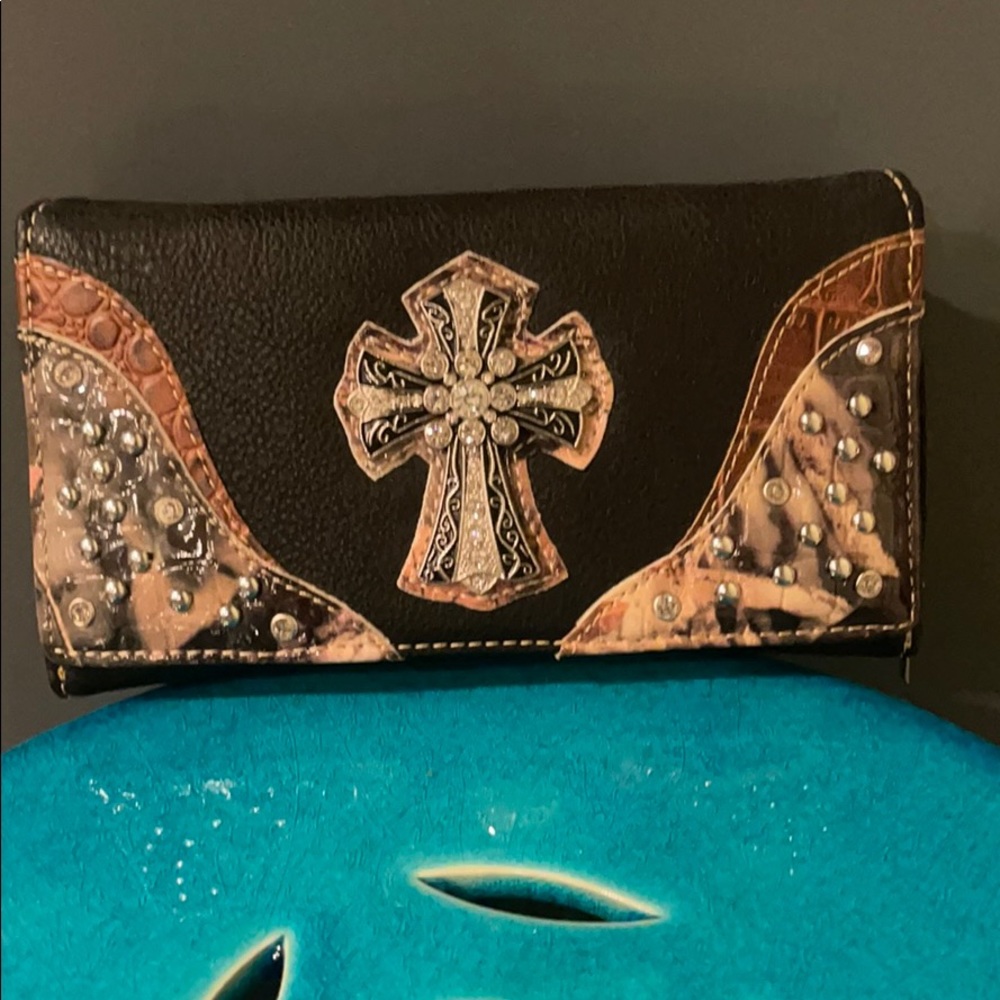 Women’s stages west wallet